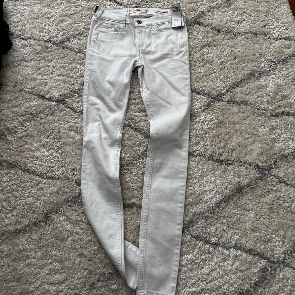 white hollister skinny jeans